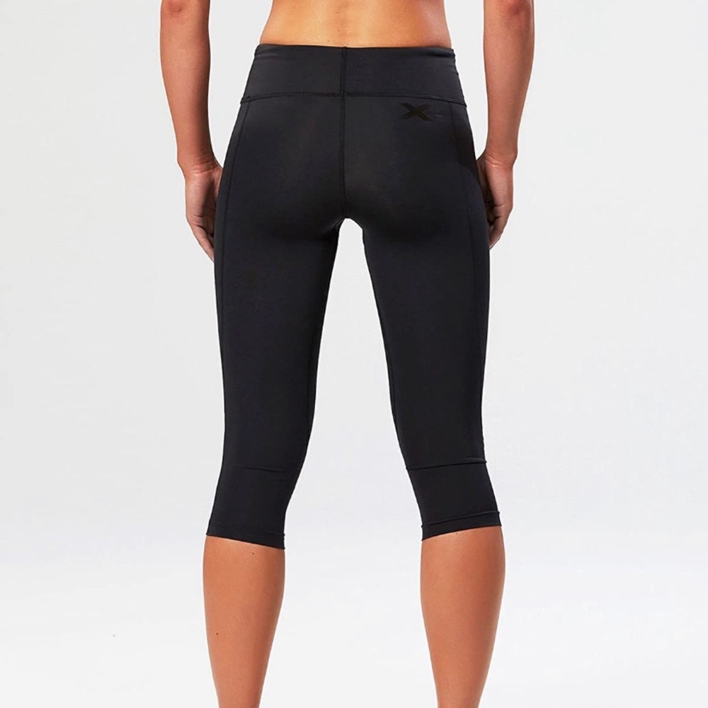 2XU compression workout leggings - Picture 2 of 5